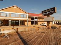 University Inn & Suites Кеннесо Екстер'єр фото